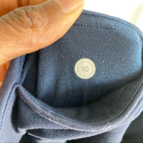 SOLD❗️Lululemon Navy Groove Pants Flare Leg 10 - Picture 5 of 5